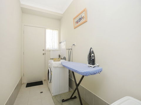 All Seasons' Escape Port Elliot - Accommodation Port Macquarie 3