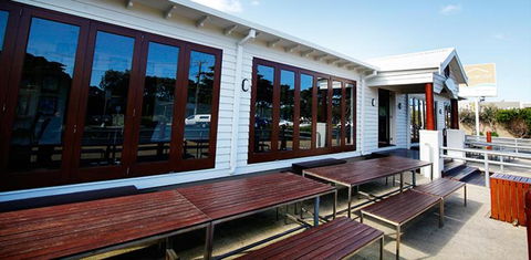 Torquay Hotel / Motel - Accommodation Port Macquarie 4
