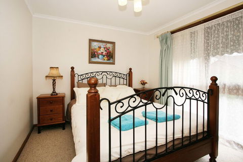 40 Thames Holiday Unit - Accommodation Port Macquarie 1