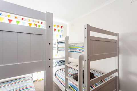 Beachfront Cottages Torquay - Accommodation Port Macquarie 5
