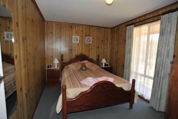 Clare Valley Cabins - Accommodation Port Macquarie 4