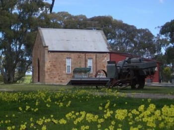 Clare Valley Cabins - Accommodation Port Macquarie 1