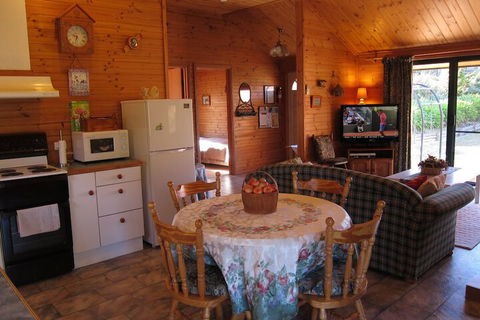Edelweiss Cottage B&B - Accommodation Port Macquarie 5