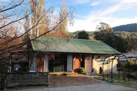 Edelweiss Cottage B&B - Accommodation Port Macquarie 0