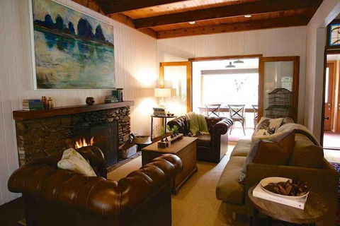 Braeside Mt Macedon Country Retreat & Bed & Breakfast - Accommodation Port Macquarie 6