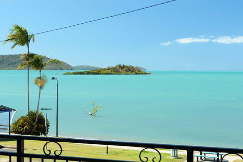 Whitsunday Waterfront Apartments - Accommodation Port Macquarie 3