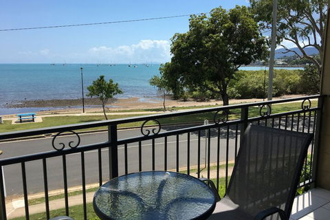 Whitsunday Waterfront Apartments - Accommodation Port Macquarie 6