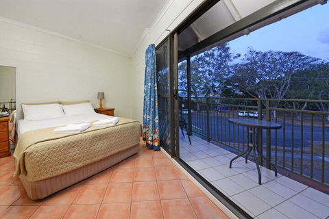 Whitsunday Waterfront Apartments - Accommodation Port Macquarie 1