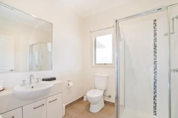 Werribee Short Stay Villas & Accommodation - Accommodation Port Macquarie 2