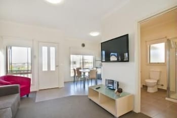 Werribee Short Stay Villas & Accommodation - Accommodation Port Macquarie 4