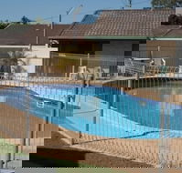Gladstone Village Motel - Accommodation Port Macquarie