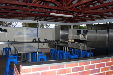 Coral Coast Tourist Park Carnarvon - Accommodation Port Macquarie 4
