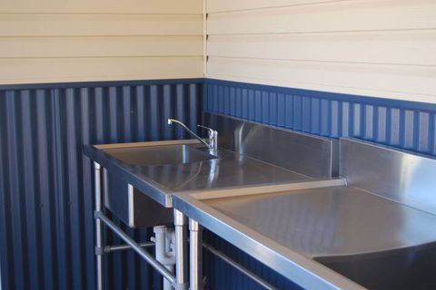 Coral Coast Tourist Park Carnarvon - Accommodation Port Macquarie 5