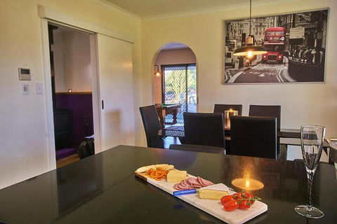 Barossa Elegance - Accommodation Port Macquarie 3
