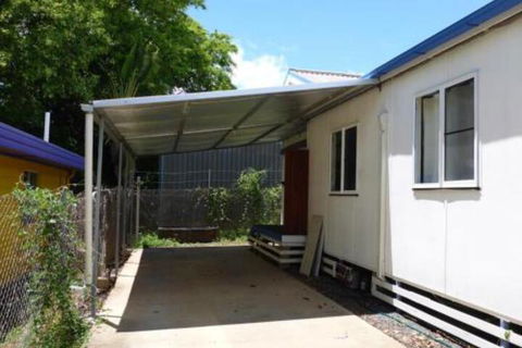 Kennys Cabin - Accommodation Port Macquarie 0