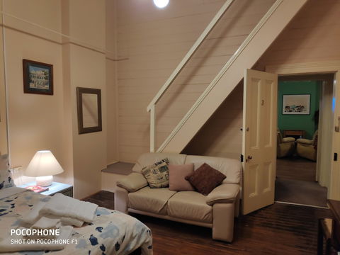 Bourke Apartments - Accommodation Port Macquarie 6