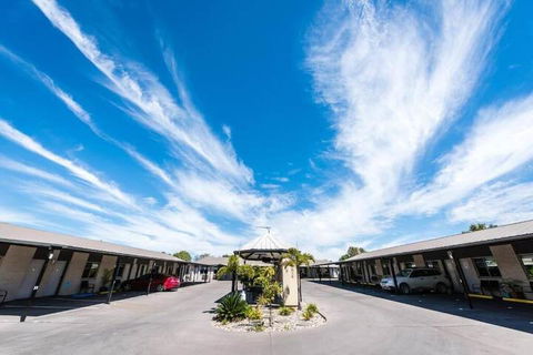 Athena Studio Units - Accommodation Port Macquarie 4