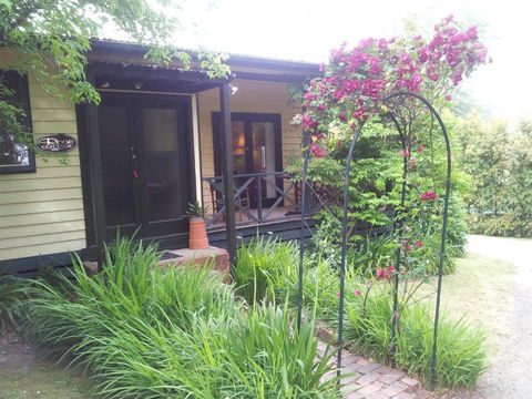 Leafield Cottages - Accommodation Port Macquarie 2