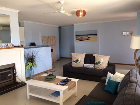 Salty Air Apartments Kingscote Kangaroo Island - Accommodation Port Macquarie 5