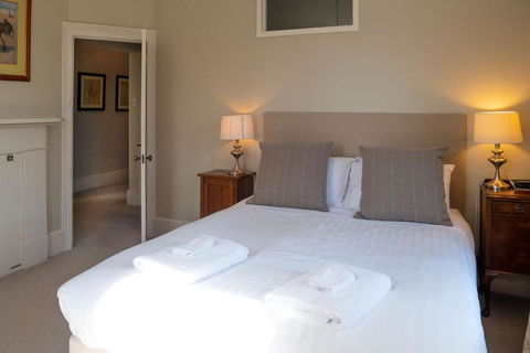 Old Bishops Quarters Hobart - Accommodation Port Macquarie 3