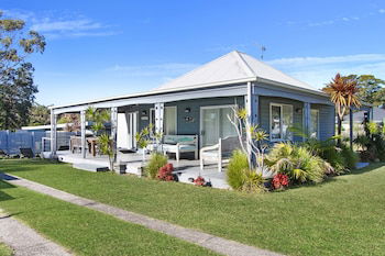 Huskisson Holiday Motel Cabins - Accommodation Port Macquarie 0