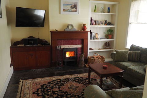 Cobblers Cottage B & B Accommodation - Accommodation Port Macquarie 6