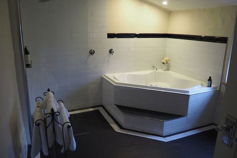 Cobblers Cottage B & B Accommodation - Accommodation Port Macquarie 5