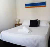 Ocean Side Hawks Nest - Accommodation Port Macquarie