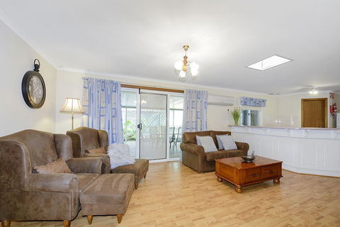 Moonta Bay Accommodation - Accommodation Port Macquarie 4
