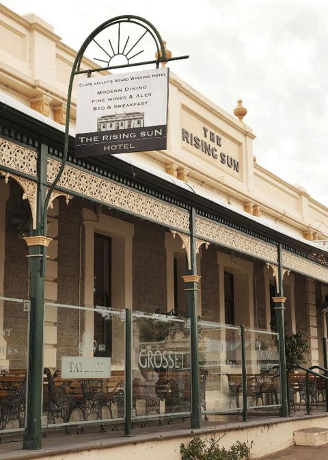 The Rising Sun Hotel - Accommodation Port Macquarie 1