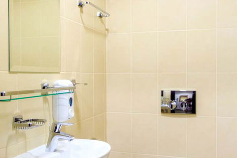 Boutique Stays Gladstone Cottage South Melbourne - Accommodation Port Macquarie 6