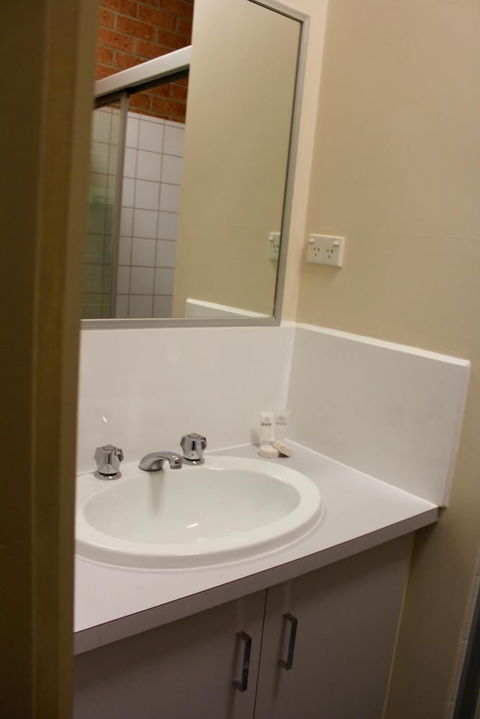 Cranbourne Motor Inn - Accommodation Port Macquarie 5