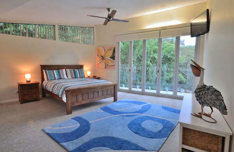 Sun Worship Crescent Head - Accommodation Port Macquarie 6