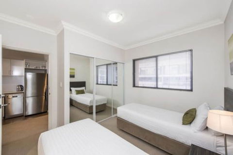 Dolphin Quay Apartments - Accommodation Port Macquarie 2