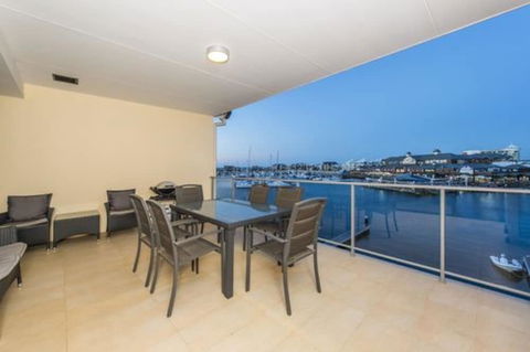 Dolphin Quay Apartments - Accommodation Port Macquarie 5