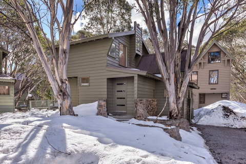 Diamantina - Accommodation Port Macquarie 0