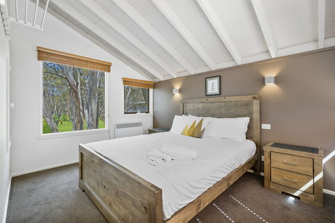 Diamantina - Accommodation Port Macquarie 5