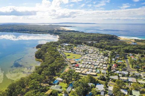 Lakeside Cabins & Holiday Village - Accommodation Port Macquarie 1