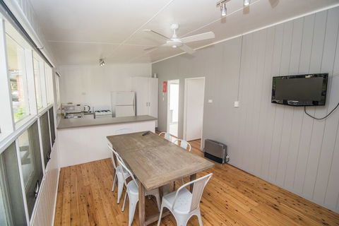Lakeside Cabins & Holiday Village - Accommodation Port Macquarie 7