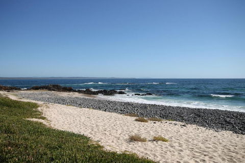 CHILL OUT BEACHSIDE At FORSTER - Accommodation Port Macquarie 5