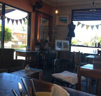 Two Birds Gallery Cafe - Accommodation Port Macquarie