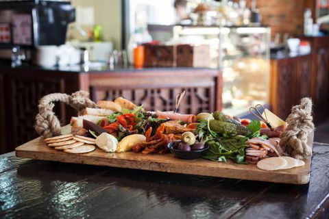 Uneke Lounge - Accommodation Port Macquarie 0