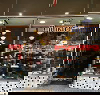 Monarch Cake Shop - Accommodation Port Macquarie