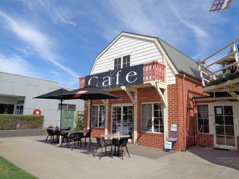 The Windmill At Emerald Bank - Accommodation Port Macquarie 0