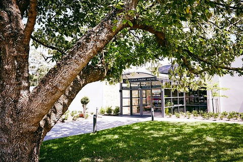 Cardinia Park Hotel - Accommodation Port Macquarie 0