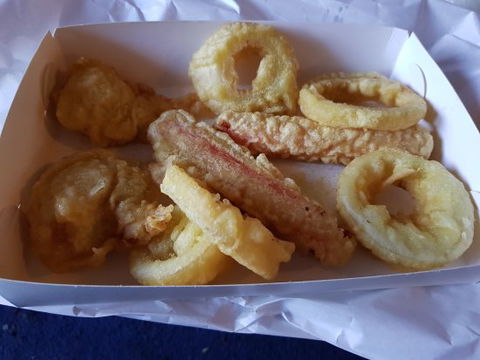 Loz's Fish & Chips - Accommodation Port Macquarie 0