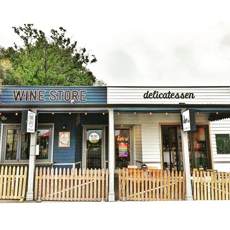 DOS Deli - Accommodation Port Macquarie 0