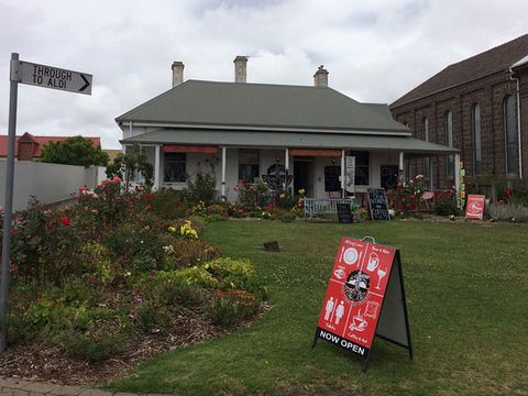 The Tea-Tree Gallery & Ms Mermaids Tea Rooms - Accommodation Port Macquarie 0