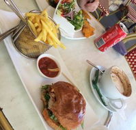 Supreme Bar and Restaurant - Accommodation Port Macquarie