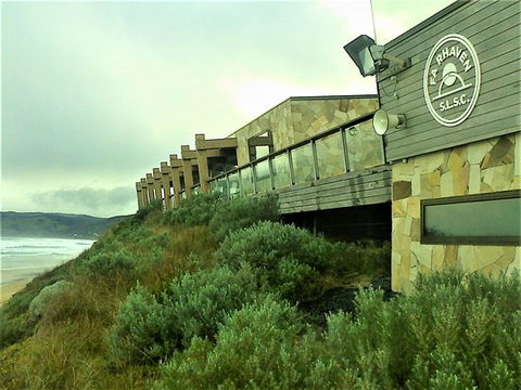 The Sunset Lounge - Accommodation Port Macquarie 0